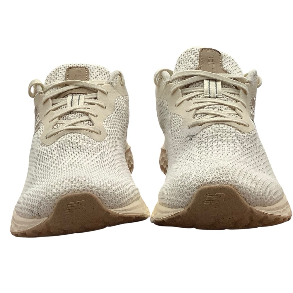 New Balance Fresh Foam Arishi V4 Beige Athletic‎ Shoes size 9